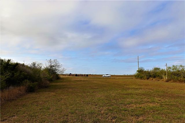 1406 Third St, Bayside, TX 78340