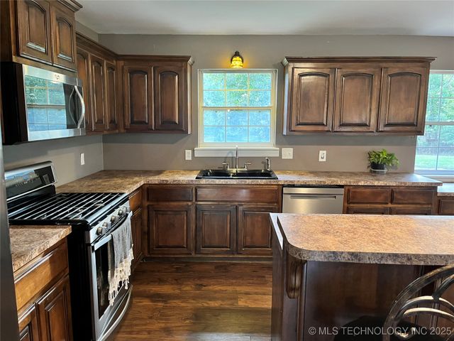 8239 W 800 Road, Fort Gibson, OK 74434