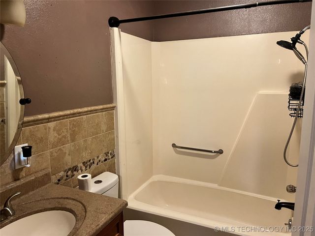 8239 W 800 Road, Fort Gibson, OK 74434