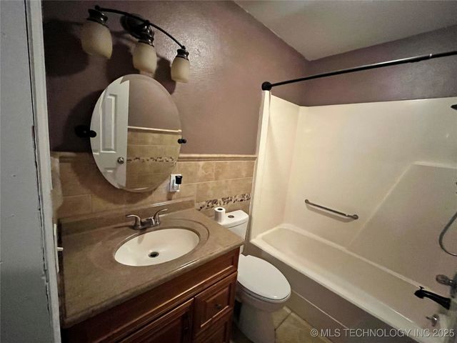 8239 W 800 Road, Fort Gibson, OK 74434