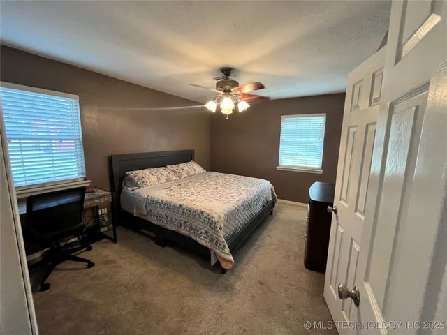 8239 W 800 Road, Fort Gibson, OK 74434