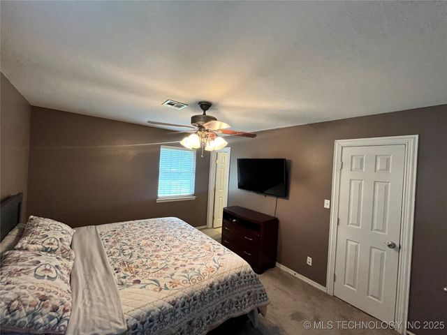 8239 W 800 Road, Fort Gibson, OK 74434