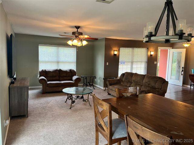 8239 W 800 Road, Fort Gibson, OK 74434