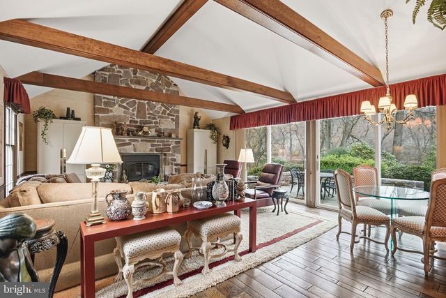 14 DEVON DR, New Hope, PA 18938