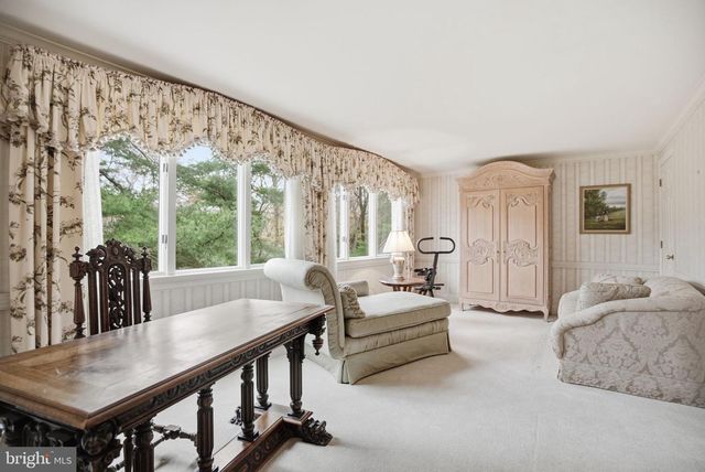 14 DEVON DR, New Hope, PA 18938