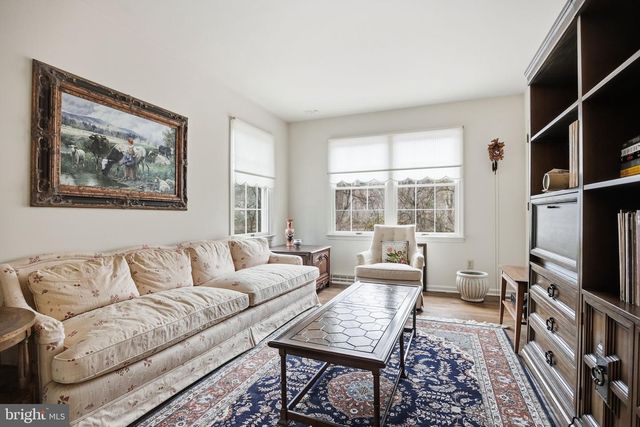 14 DEVON DR, New Hope, PA 18938