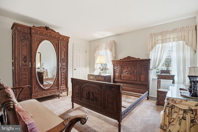 14 DEVON DR, New Hope, PA 18938