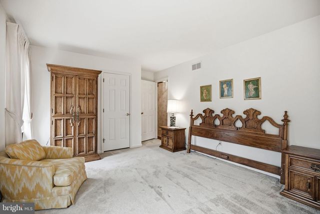 14 DEVON DR, New Hope, PA 18938