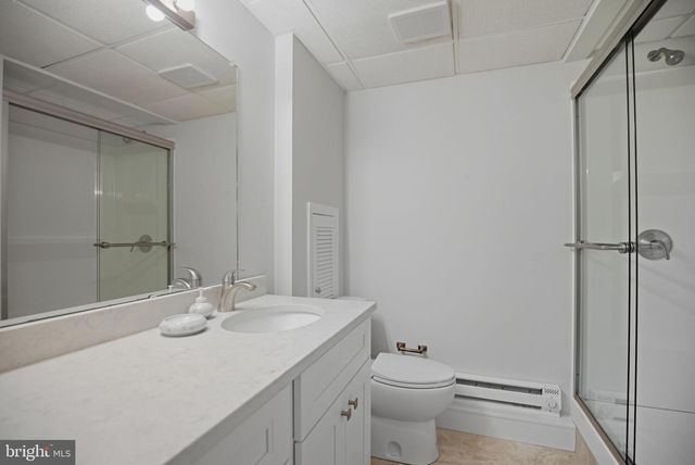 14 DEVON DR, New Hope, PA 18938