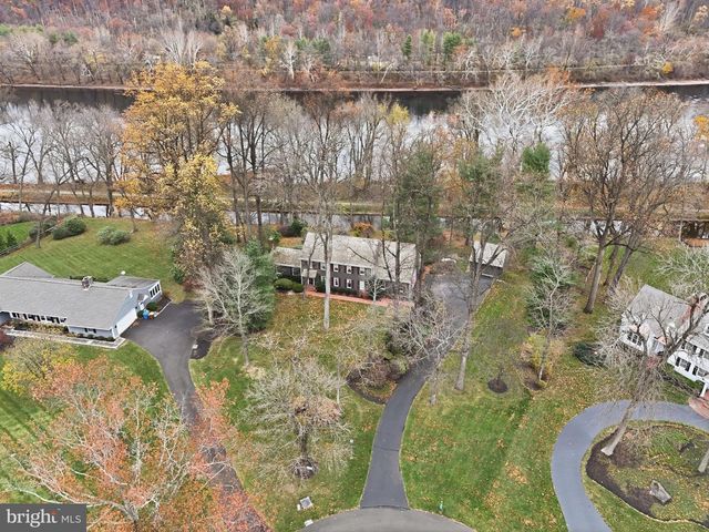 14 DEVON DR, New Hope, PA 18938