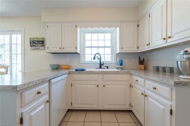 159 Yorkshire RD, Portsmouth, VA 23701