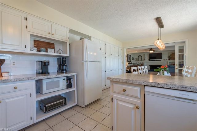 159 Yorkshire RD, Portsmouth, VA 23701