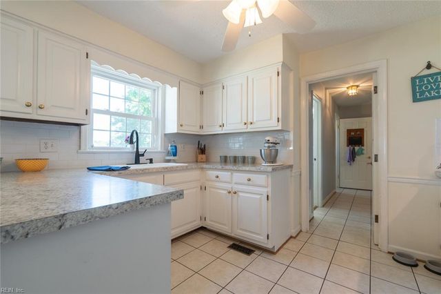 159 Yorkshire RD, Portsmouth, VA 23701