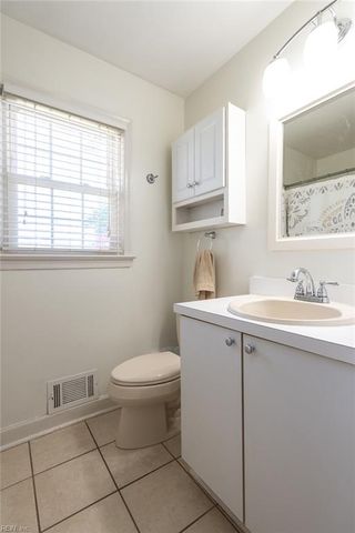 159 Yorkshire RD, Portsmouth, VA 23701