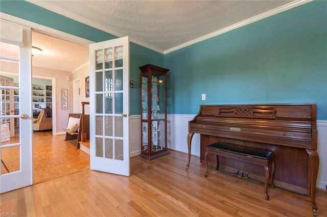 159 Yorkshire RD, Portsmouth, VA 23701