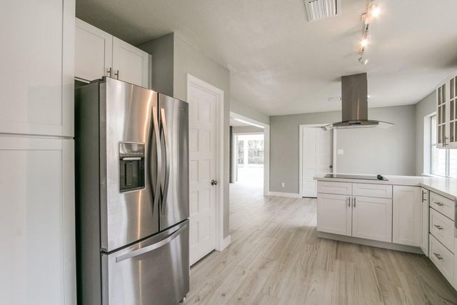 10827 Tupper Lake Drive, Houston, TX 77042
