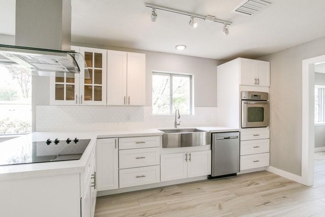 10827 Tupper Lake Drive, Houston, TX 77042