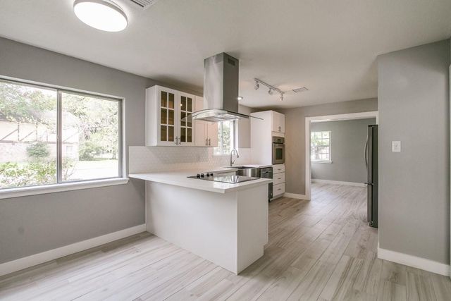 10827 Tupper Lake Drive, Houston, TX 77042