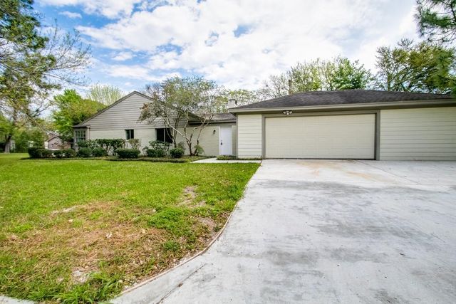 10827 Tupper Lake Drive, Houston, TX 77042