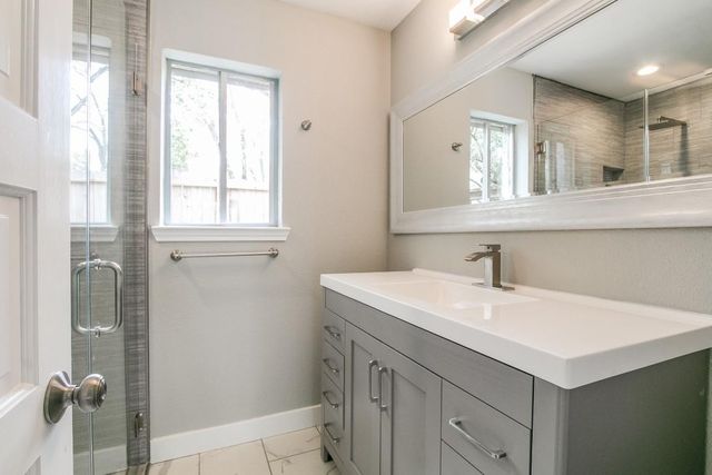 10827 Tupper Lake Drive, Houston, TX 77042