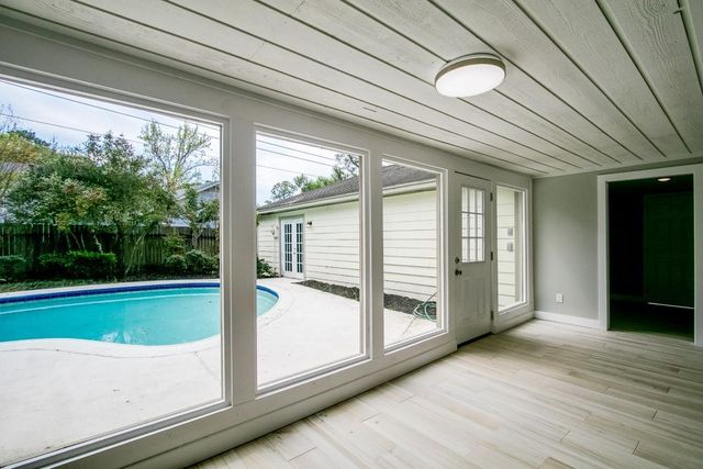 10827 Tupper Lake Drive, Houston, TX 77042