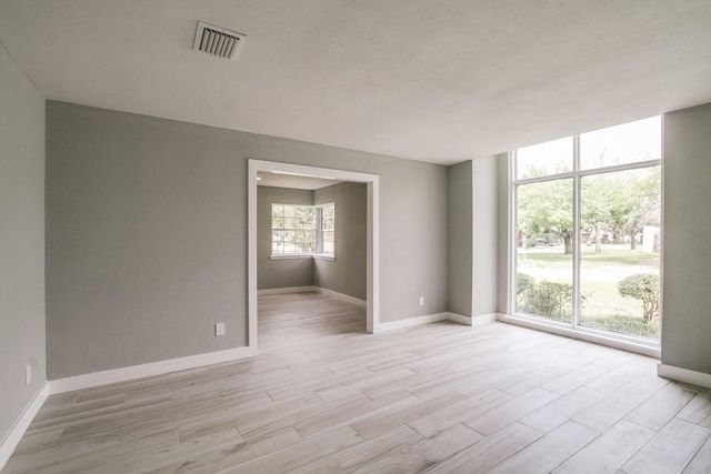 10827 Tupper Lake Drive, Houston, TX 77042