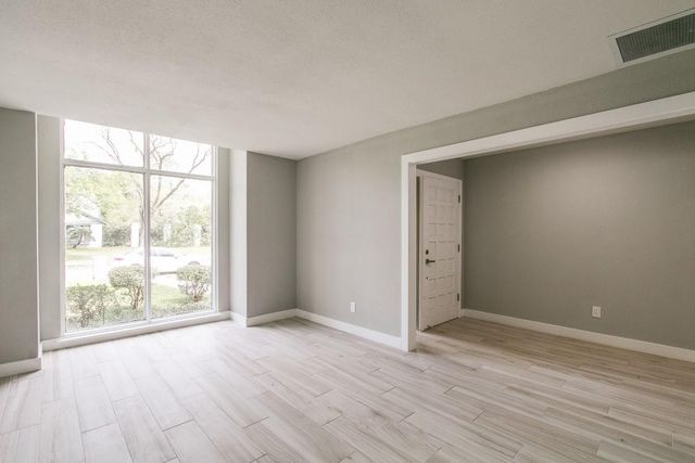10827 Tupper Lake Drive, Houston, TX 77042
