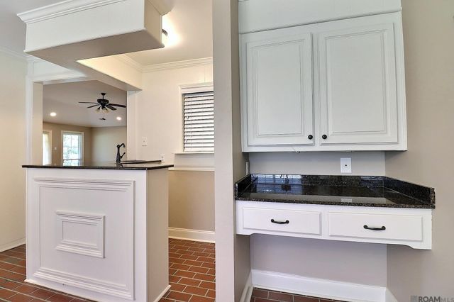 15826 Chivre Ave, Greenwell Springs, LA 70739