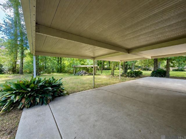 15826 Chivre Ave, Greenwell Springs, LA 70739