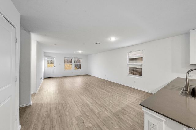 6013 Vestige, Bulverde, TX 78163