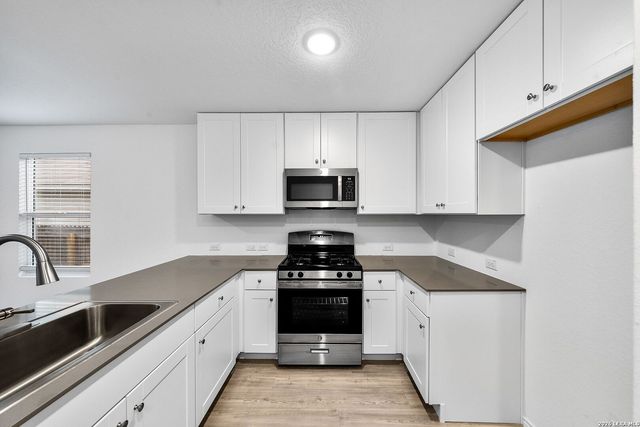 6013 Vestige, Bulverde, TX 78163