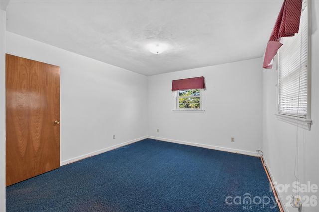 632 Wildlife Access Road, Hickory, NC 28601