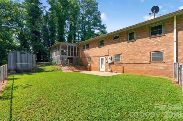 632 Wildlife Access Road, Hickory, NC 28601