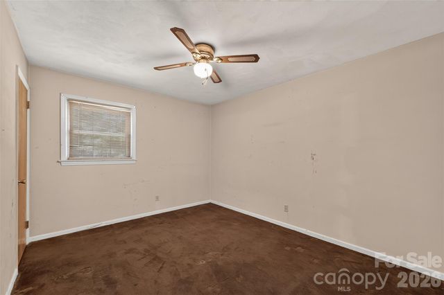 632 Wildlife Access Road, Hickory, NC 28601