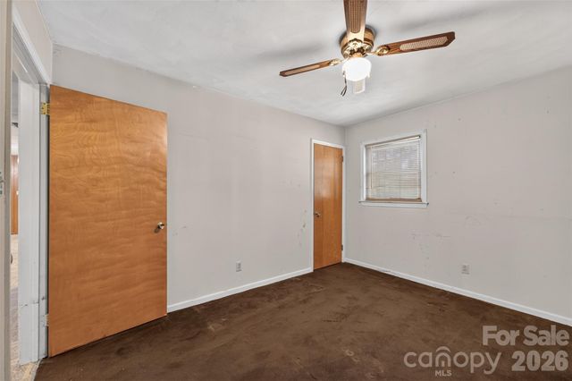 632 Wildlife Access Road, Hickory, NC 28601
