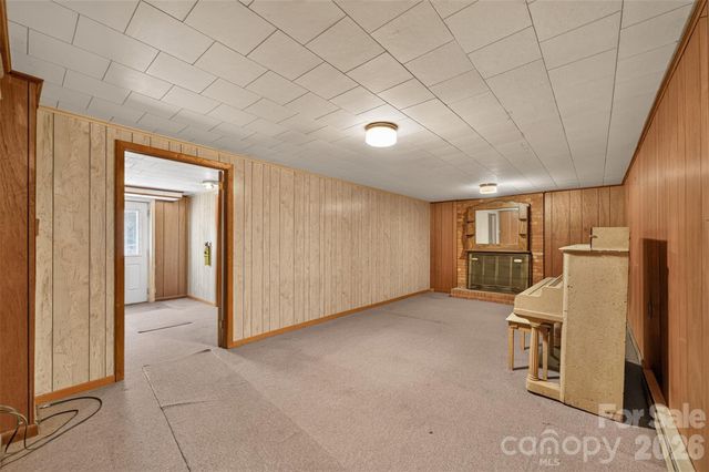 632 Wildlife Access Road, Hickory, NC 28601