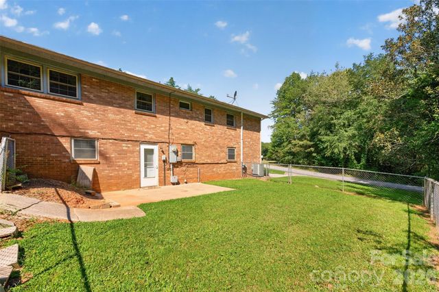 632 Wildlife Access Road, Hickory, NC 28601