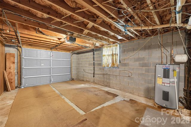 632 Wildlife Access Road, Hickory, NC 28601