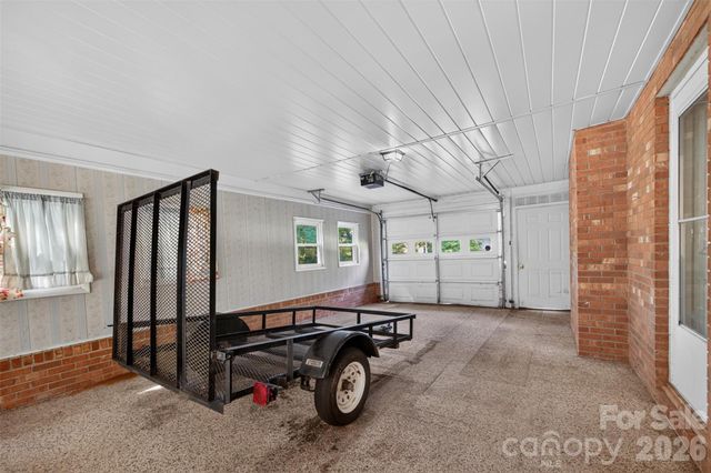 632 Wildlife Access Road, Hickory, NC 28601