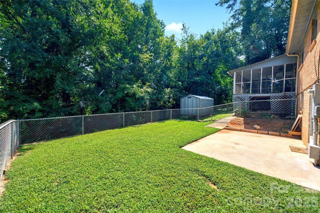 632 Wildlife Access Road, Hickory, NC 28601