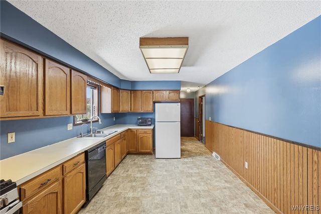 59 West Drullard Avenue, Lancaster, NY 14086