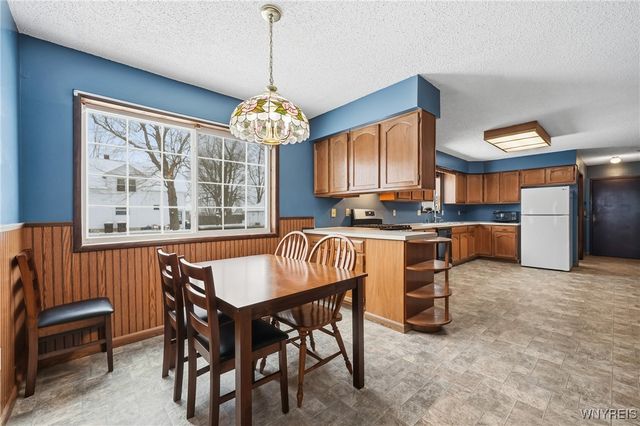 59 West Drullard Avenue, Lancaster, NY 14086