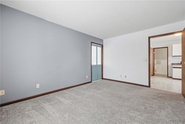 59 West Drullard Avenue, Lancaster, NY 14086