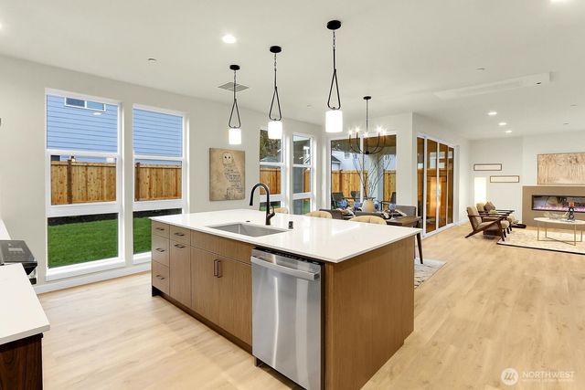 16624 63rd Avenue W, Lynnwood, WA 98037