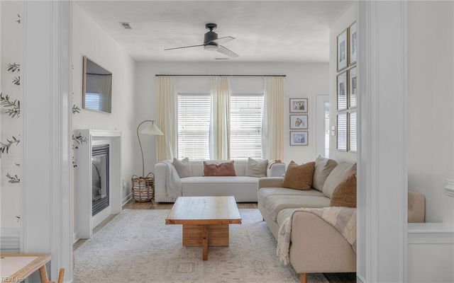 813 Bridges PL, Virginia Beach, VA 23464