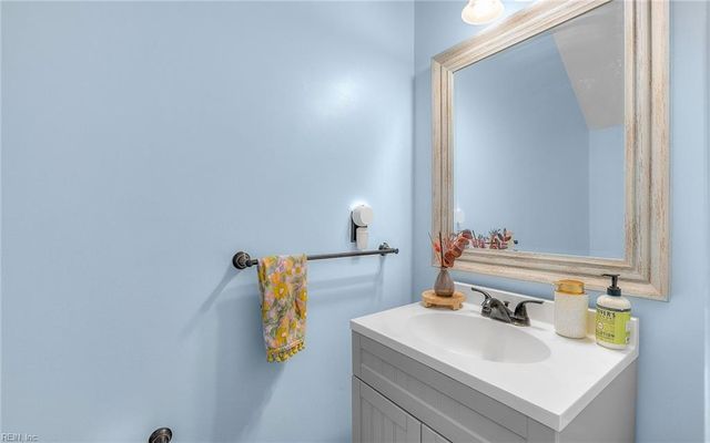 813 Bridges PL, Virginia Beach, VA 23464