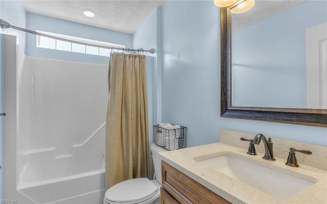 813 Bridges PL, Virginia Beach, VA 23464