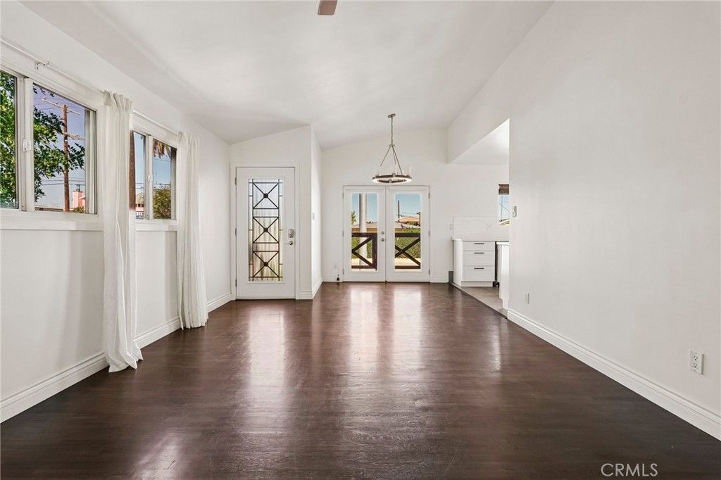889 W 25th, San Pedro, CA 90731 — photo 2