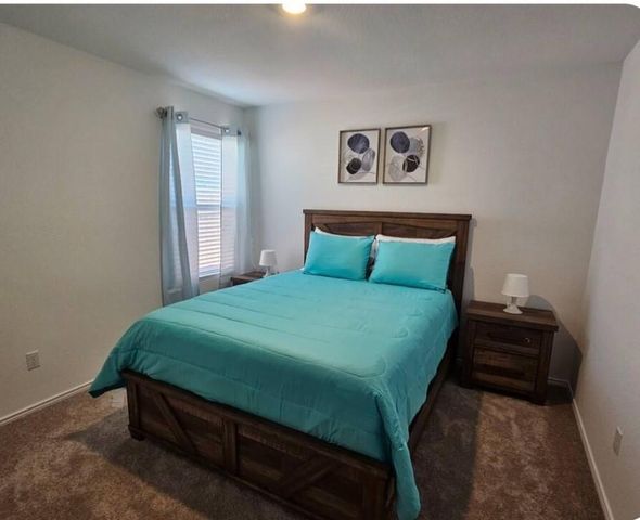 215 Canley LOOP, Hutto, TX 78634