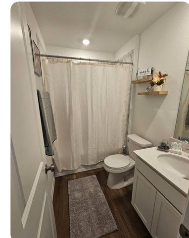 215 Canley LOOP, Hutto, TX 78634